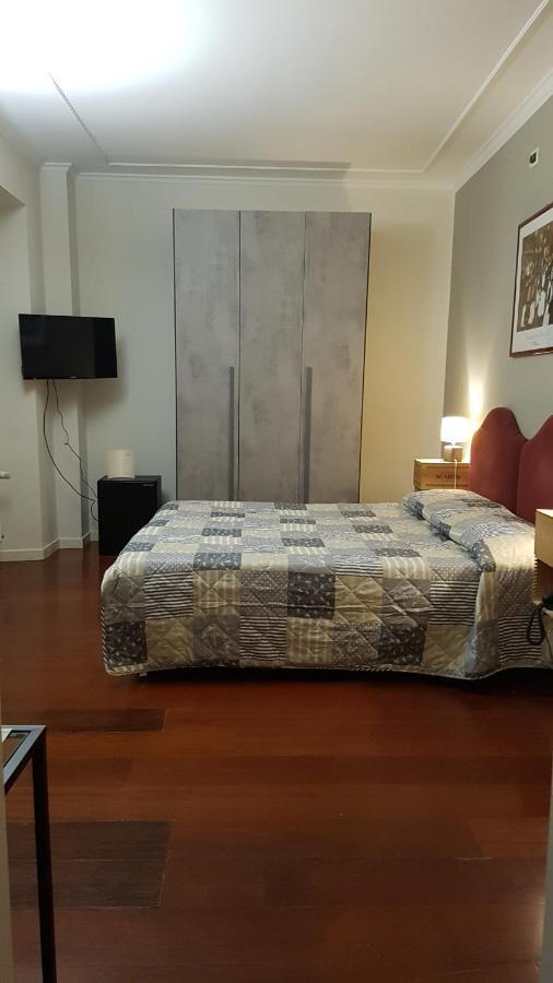 Ristorante Albergo Corona Novi Ligure Dış mekan fotoğraf