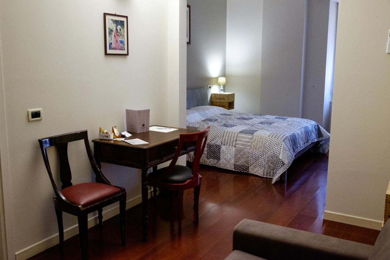 Ristorante Albergo Corona Novi Ligure Dış mekan fotoğraf